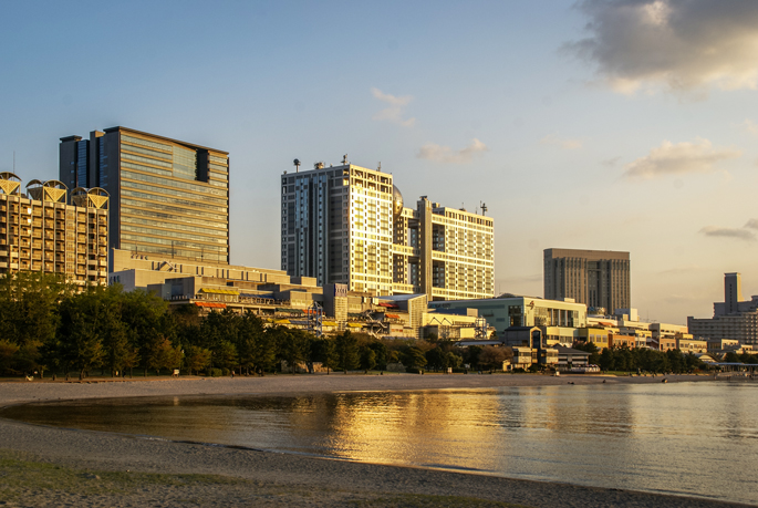 Odaiba vu depuis sa plage, Tokyo