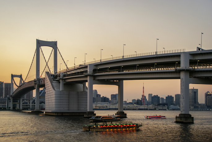 La vue sur la baie de Tokyo depuis le parc métropolitain d’Odaiba